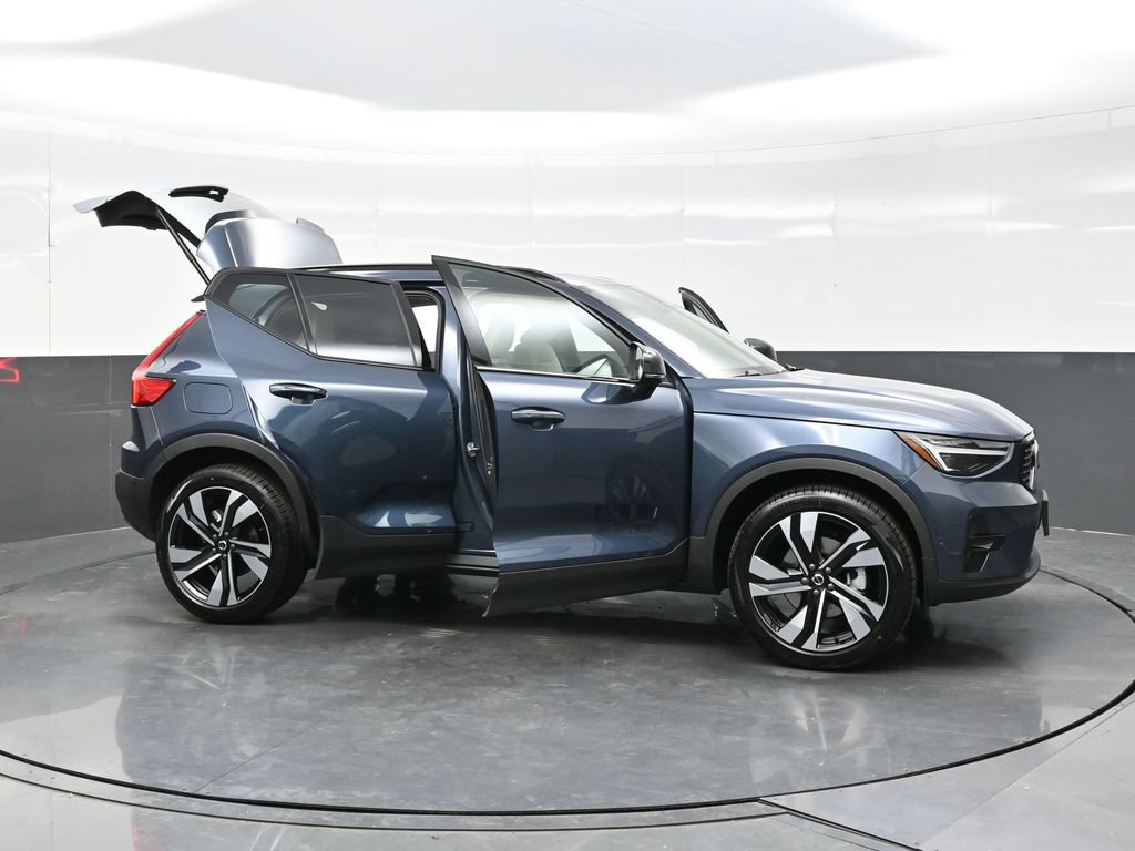 New 2026 Volvo XC40 B5 Ultra w/ Protection Package Premier AWD/4WD image 45