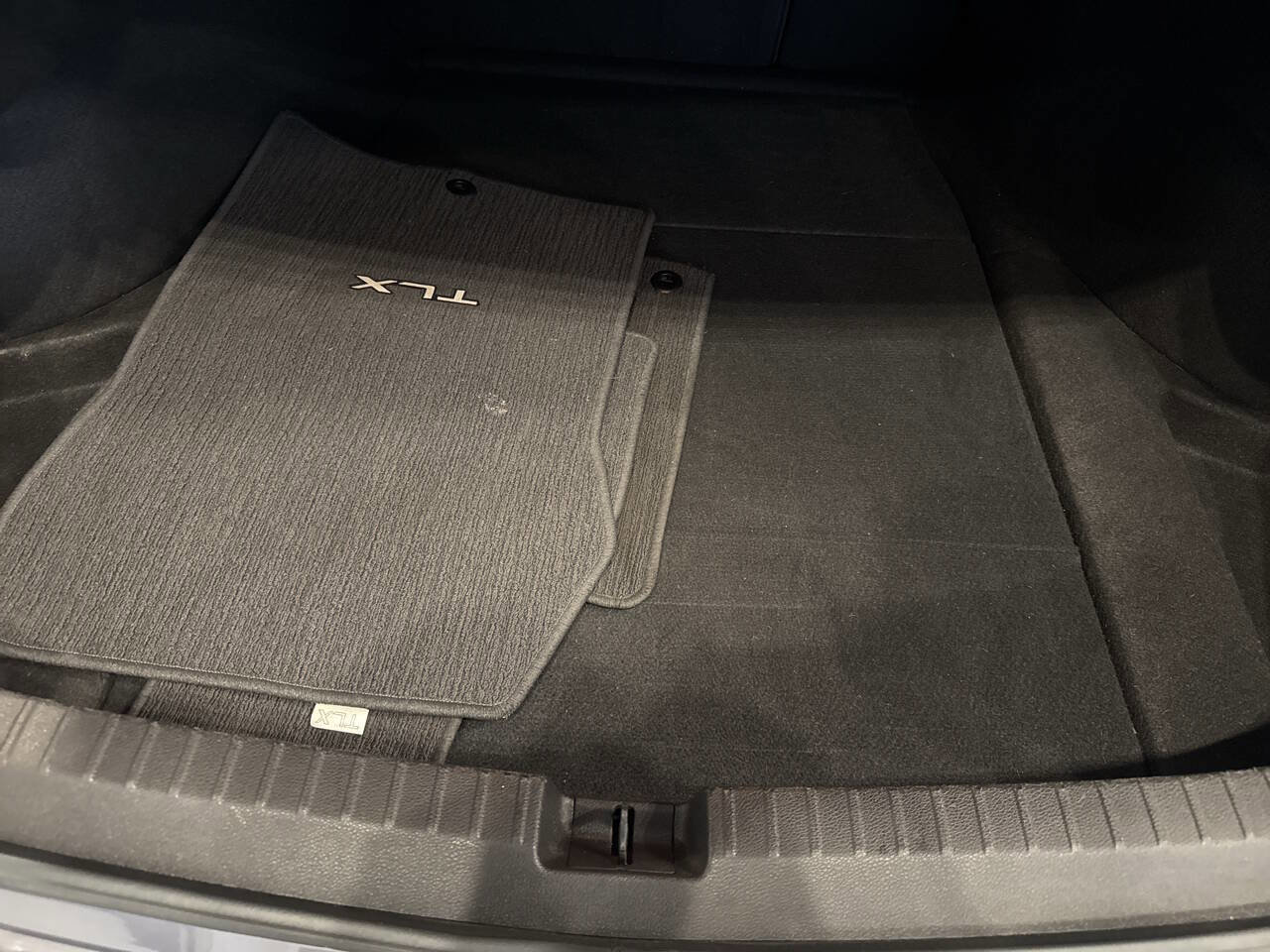 Used 2017 Acura TLX V6 w/ Advance Package image 32