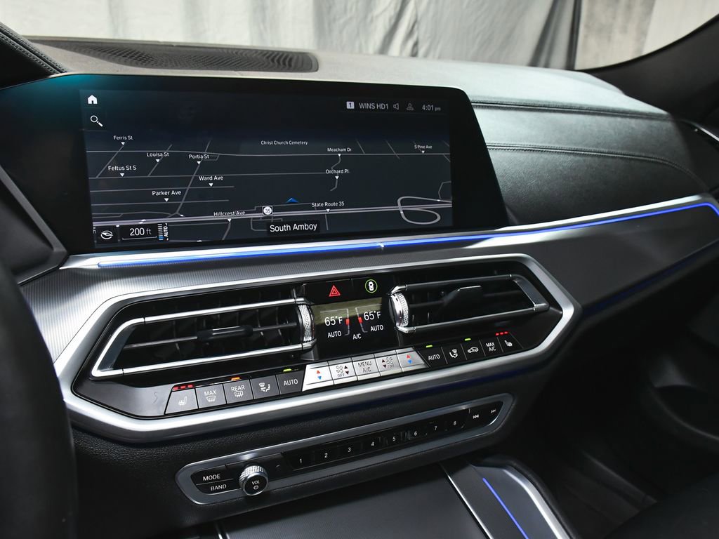 Used 2022 BMW X6 xDrive40i w/ Executive Package image 47