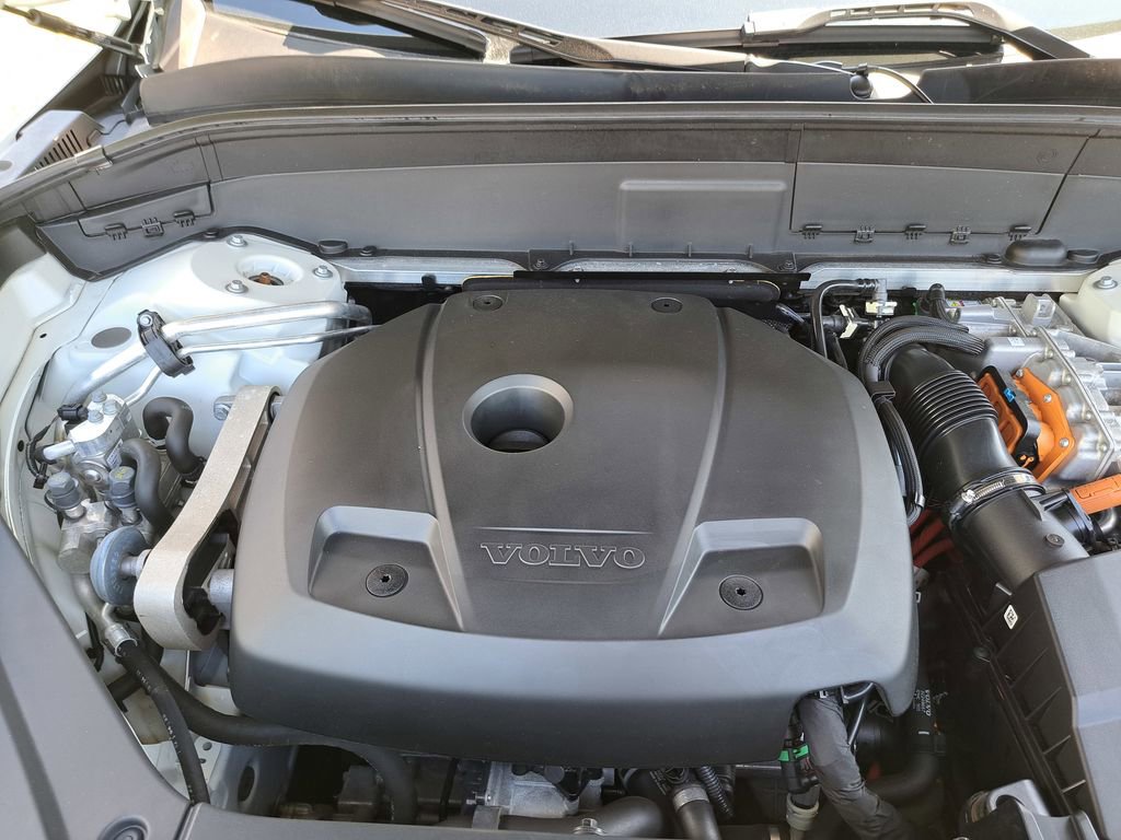 Used 2024 Volvo XC90 T8 Plus w/ Protection Package Premier image 26