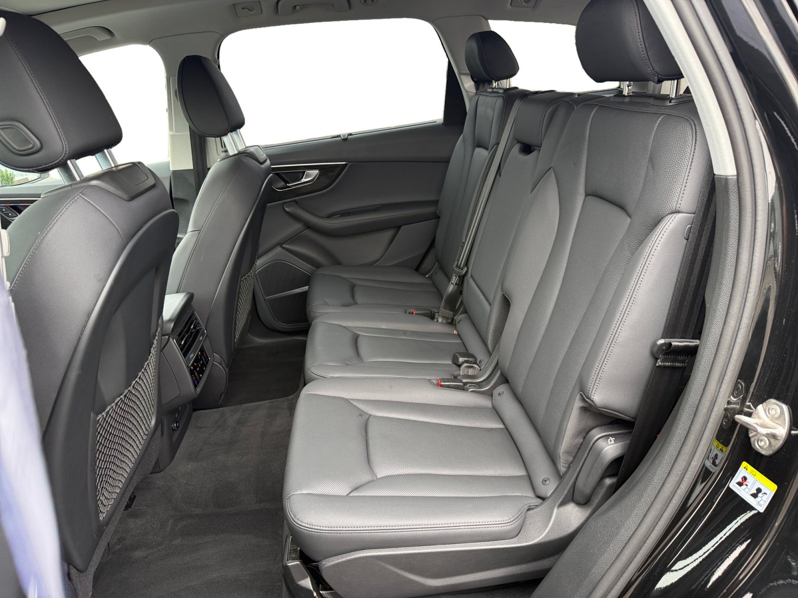 Used 2023 Audi Q7 3.0T Premium Plus w/ Premium Plus Package AWD/4WD image 16