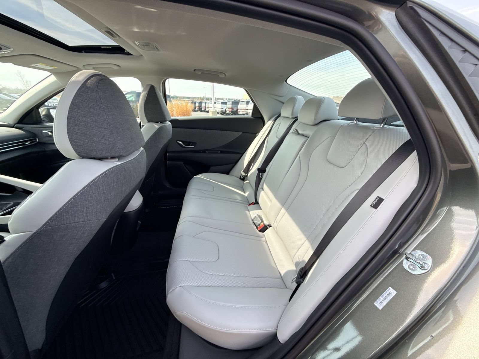 Used 2026 Hyundai Elantra Limited FWD image 26