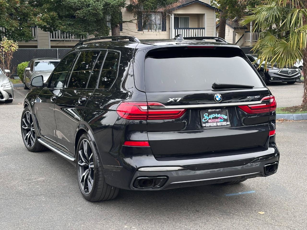 Used 2021 BMW X7 xDrive40i w/ M Sport Package AWD/4WD image 9