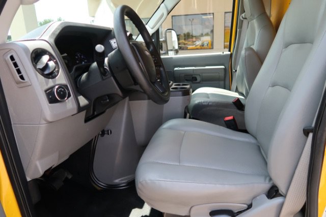 Used 2022 Ford E-350 and Econoline 350 Super Duty RWD image 7