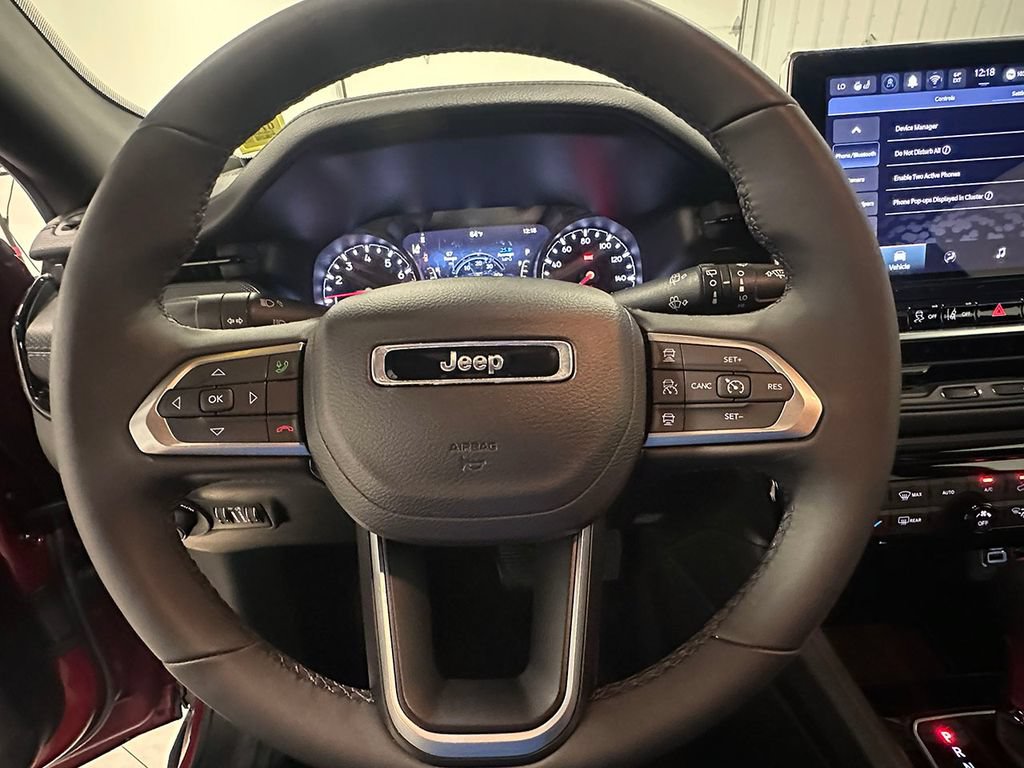 Used 2026 Jeep Compass Limited AWD/4WD image 35