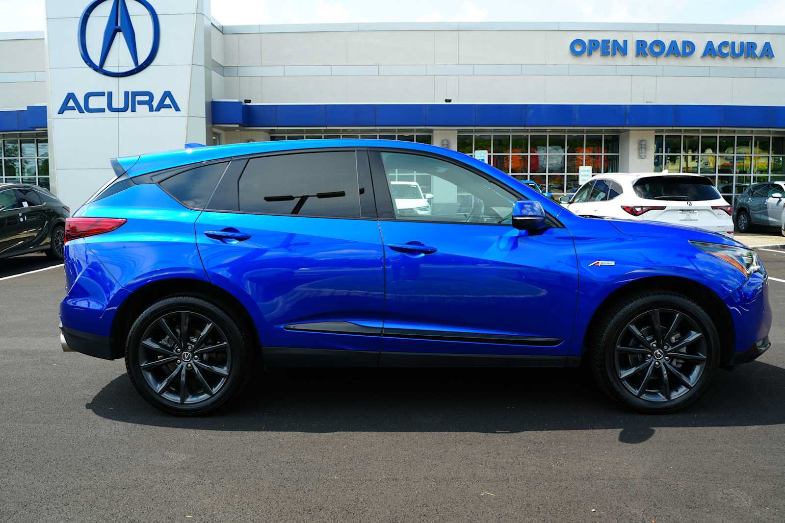 Certified 2025 Acura RDX w/ Advance Package AWD/4WD image 8