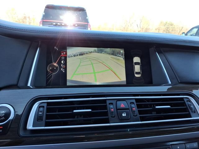 Used 2015 BMW 750Li xDrive image 14