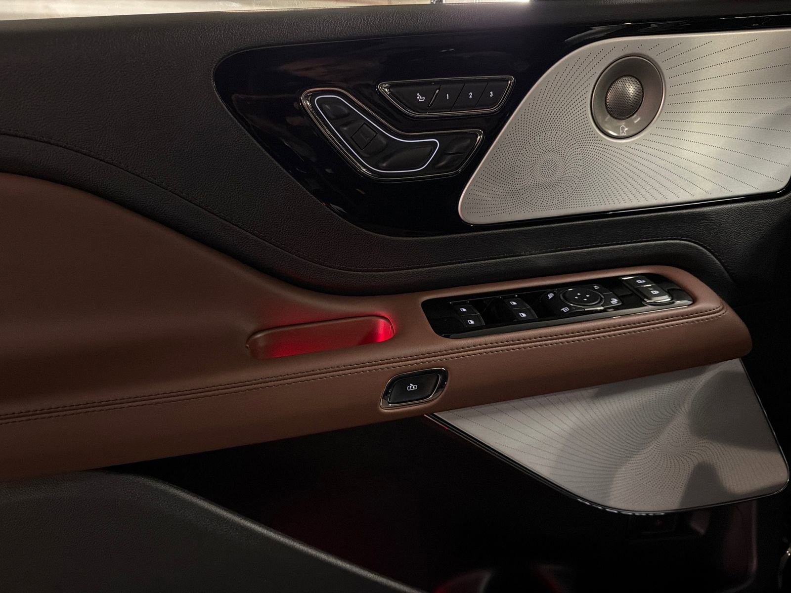 New 2026 Lincoln Aviator Reserve image 35