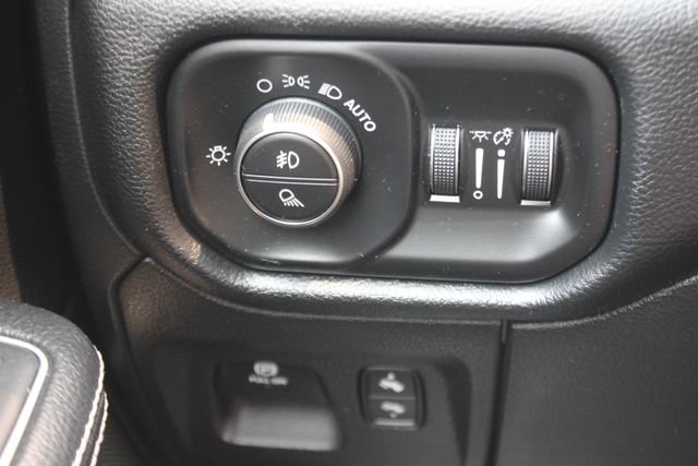 Used 2020 RAM 1500 Laramie AWD/4WD image 19
