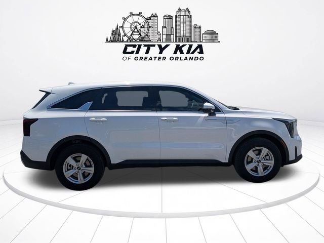 New 2026 Kia Sorento LX FWD image 8