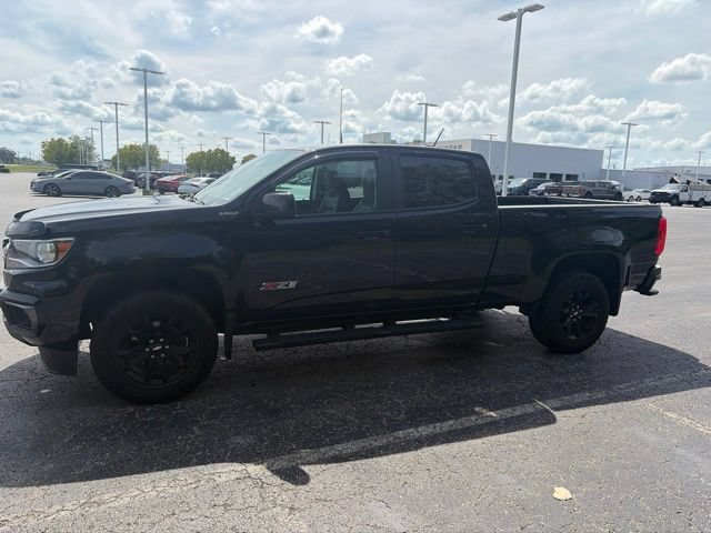 Used 2022 Chevrolet Colorado Z71 w/ Z71 Midnight Edition AWD/4WD image 2
