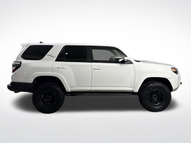 Used 2018 Toyota 4Runner TRD Off-Road Premium AWD/4WD image 35