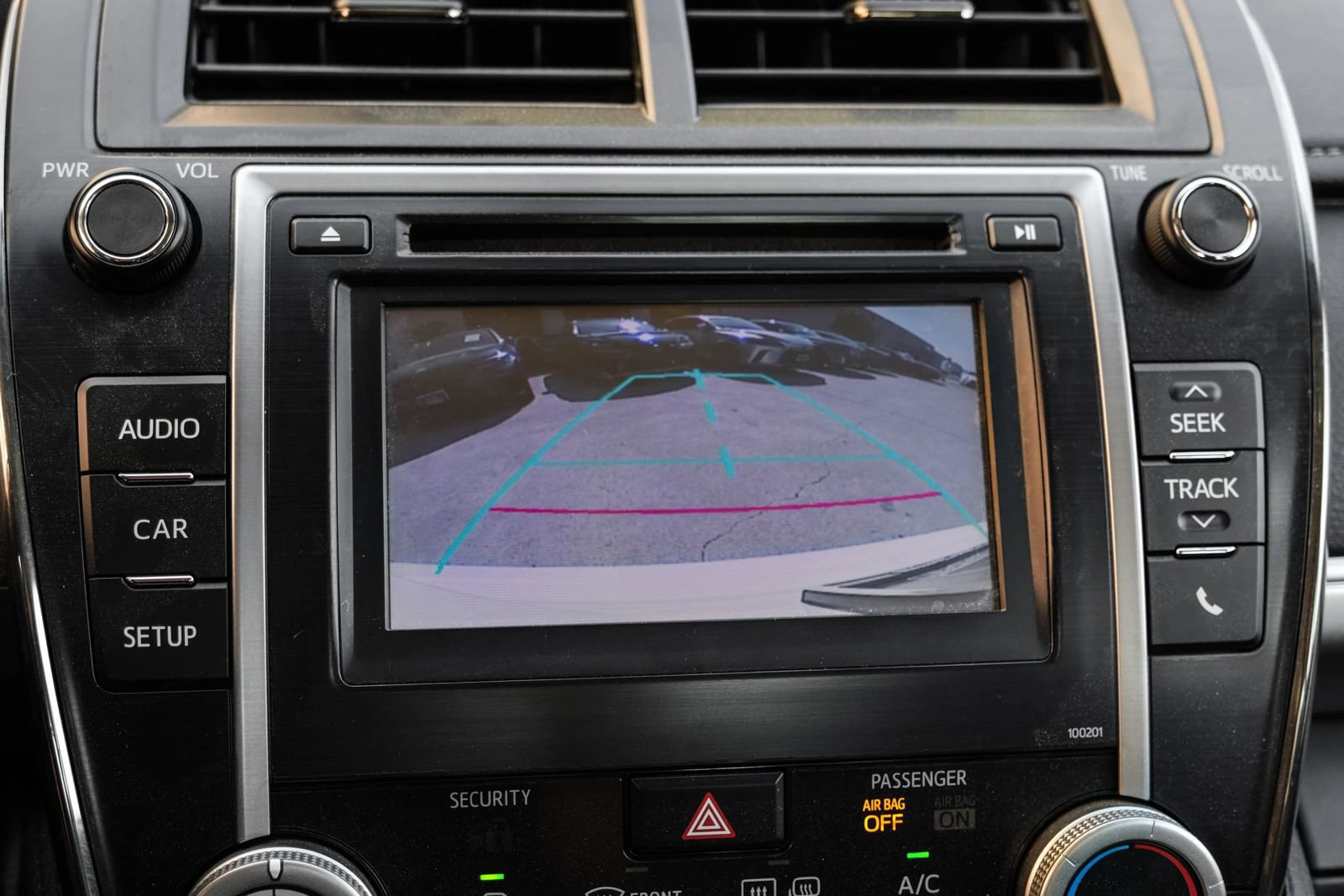 Used 2014 Toyota Camry SE FWD image 19