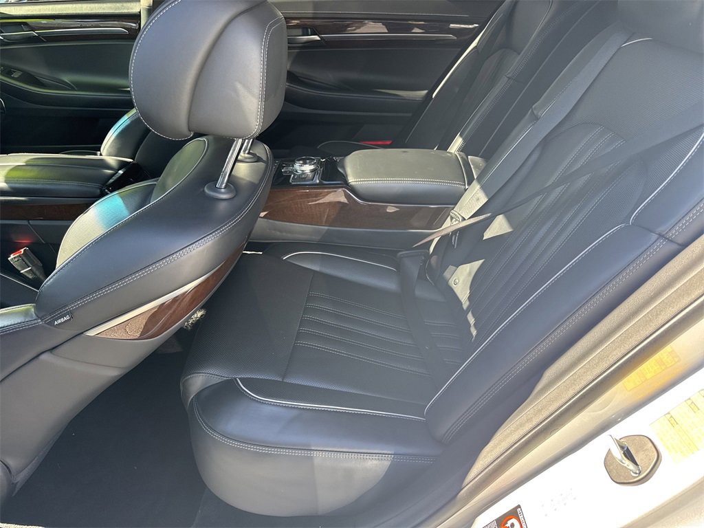 Used 2019 Genesis G90 3.3T Premium image 20