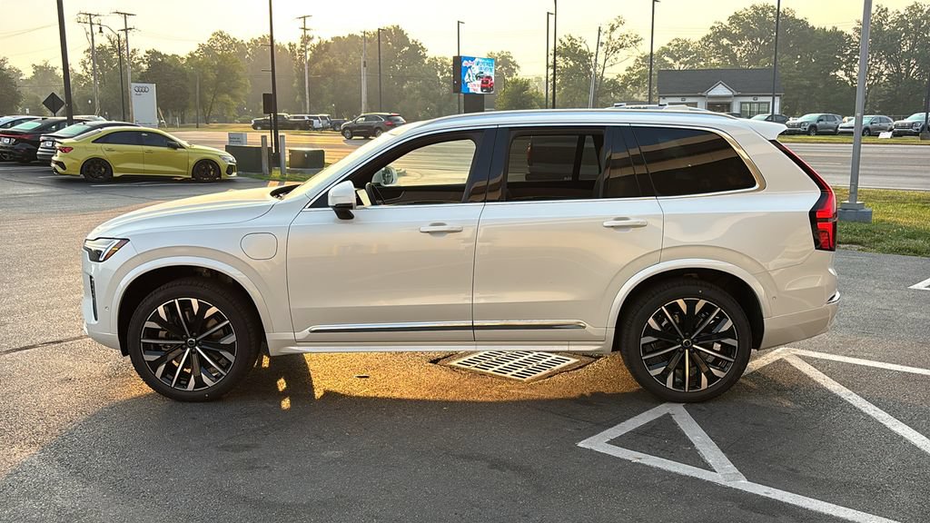 New 2026 Volvo XC90 T8 Plus w/ Protection Package AWD/4WD image 3