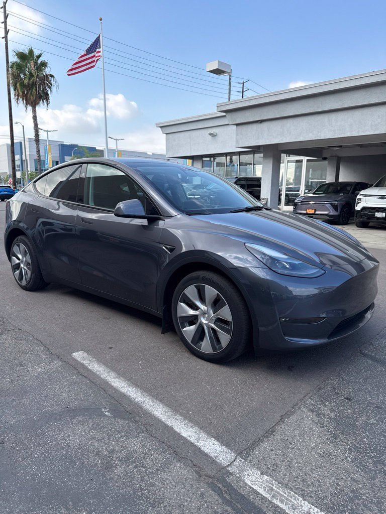 Used 2023 Tesla Model Y Long Range AWD/4WD image 7