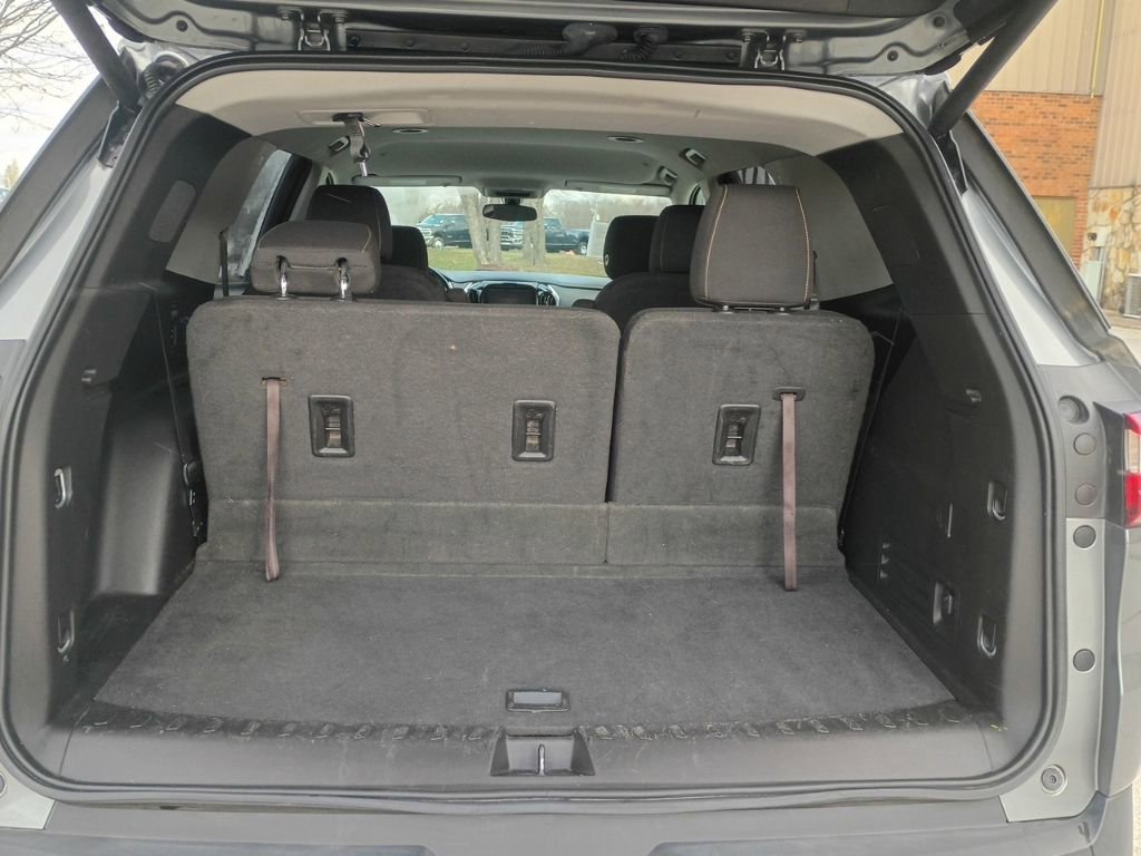 Used 2019 Chevrolet Traverse LT FWD image 10