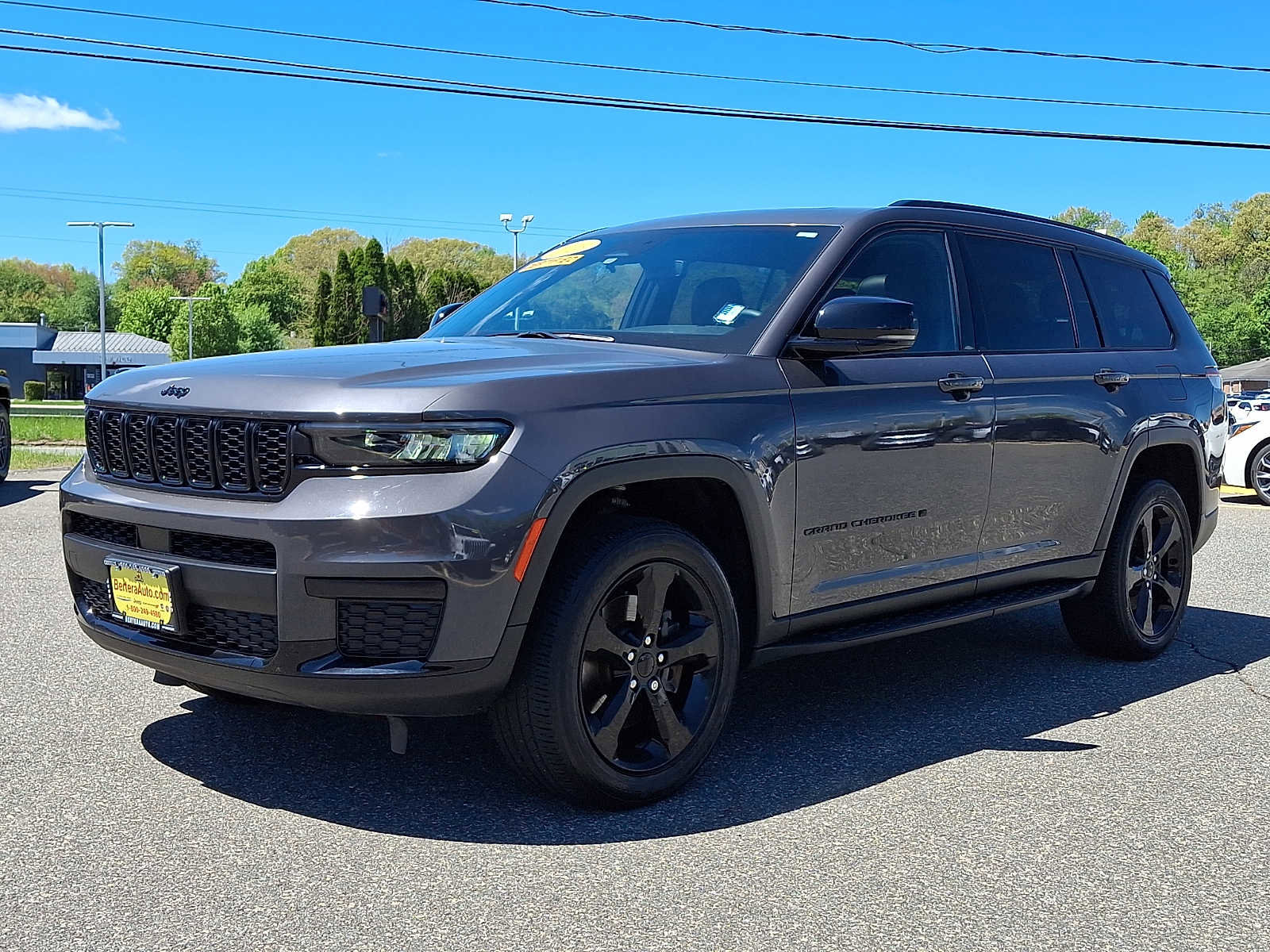 Used 2023 Jeep Grand Cherokee L Laredo AWD/4WD image 3
