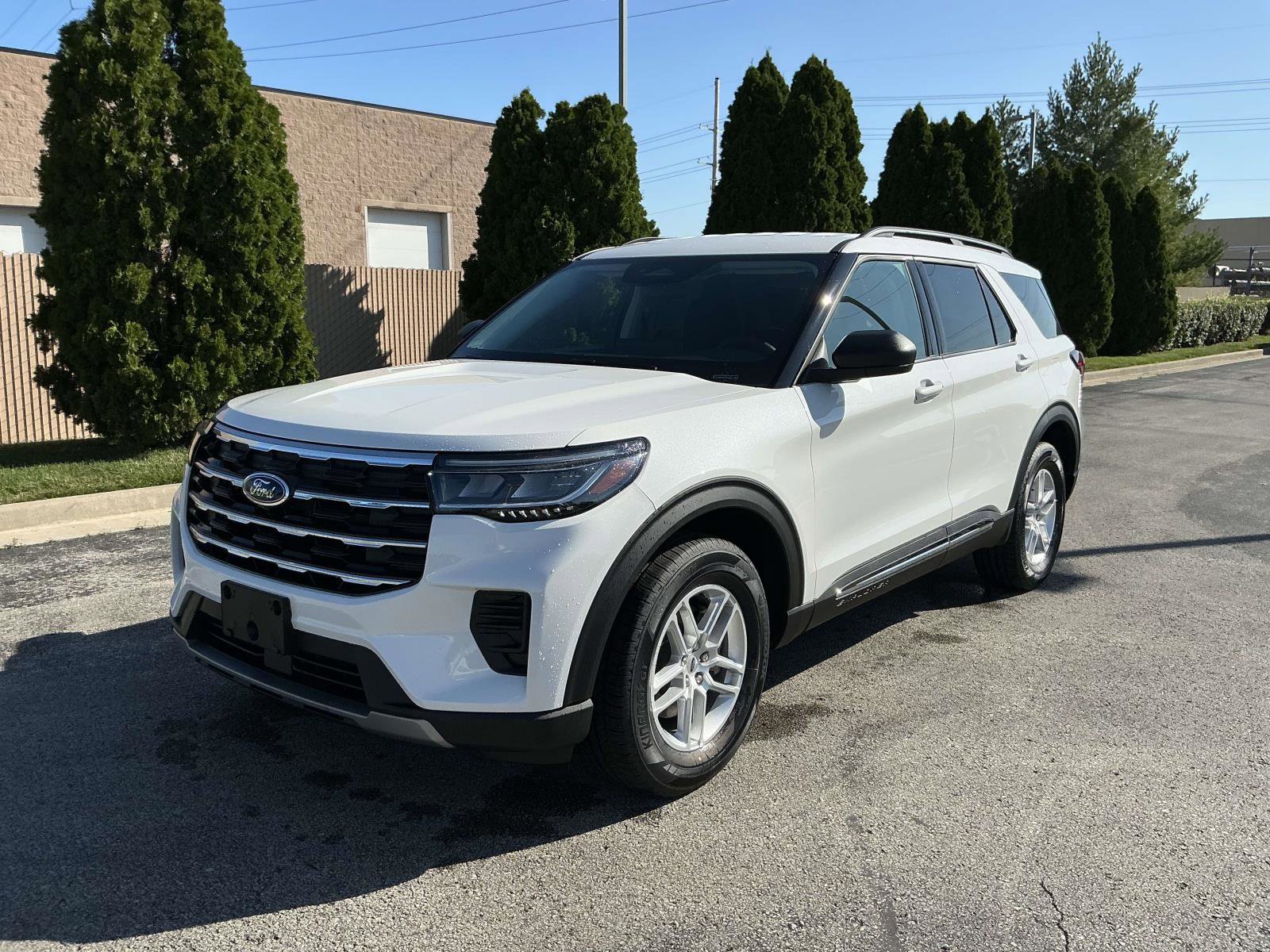 New 2025 Ford Explorer Active image 1