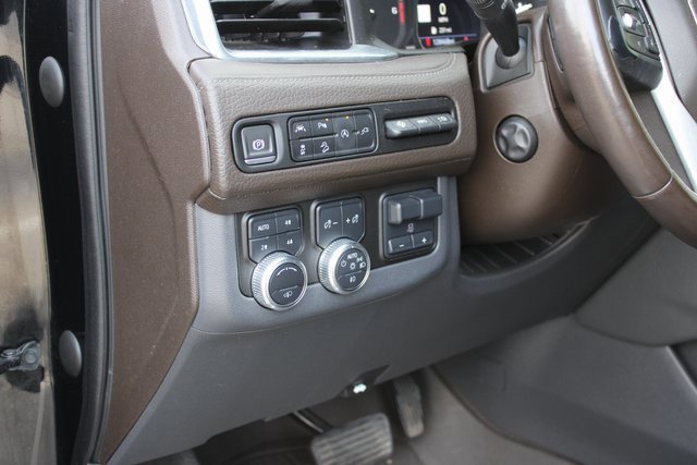 Used 2021 GMC Yukon Denali w/ Denali Premium Package image 28