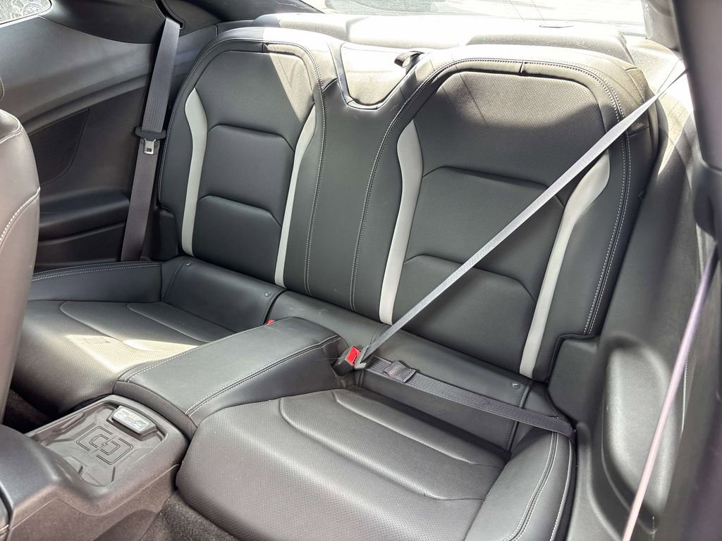 Used 2016 Chevrolet Camaro SS image 9