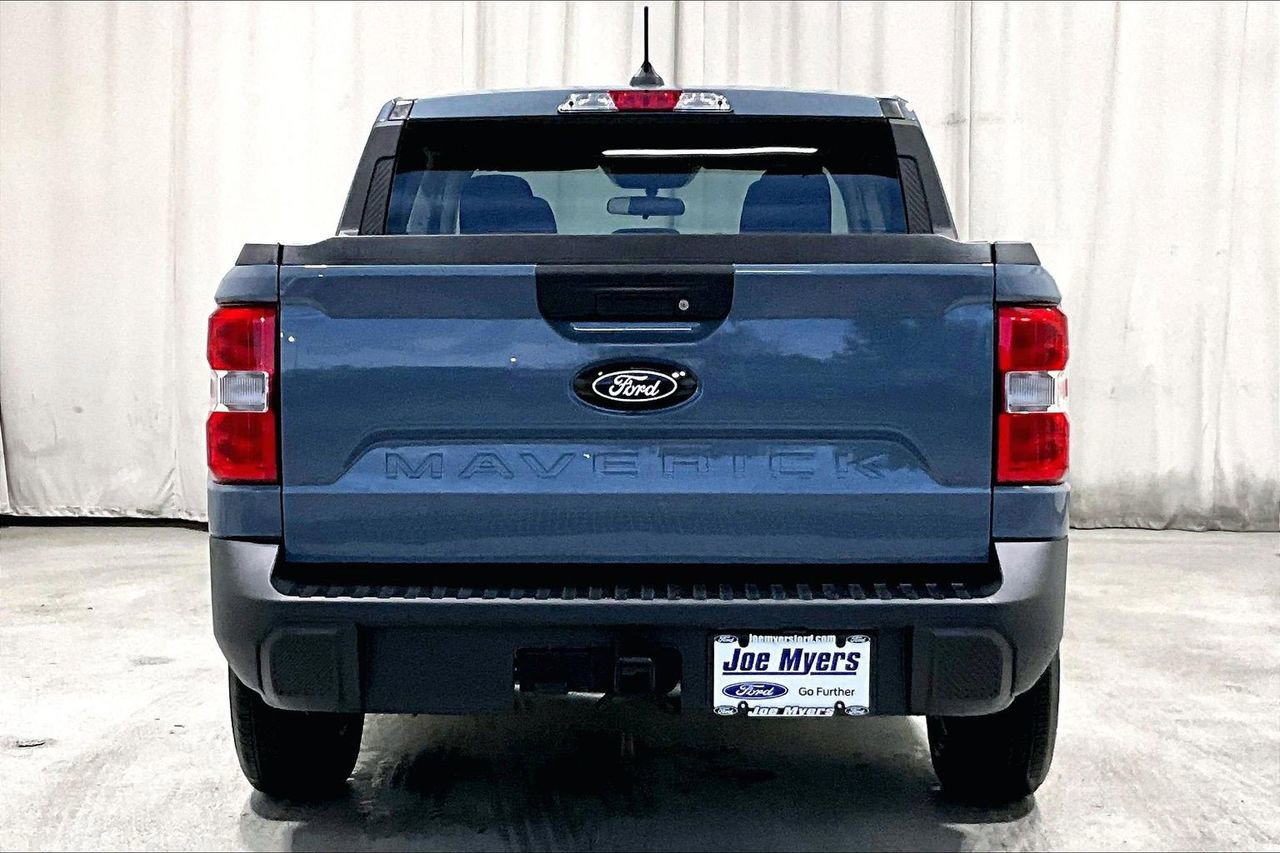Used 2025 Ford Maverick XLT w/ Equipment Group 302A image 3