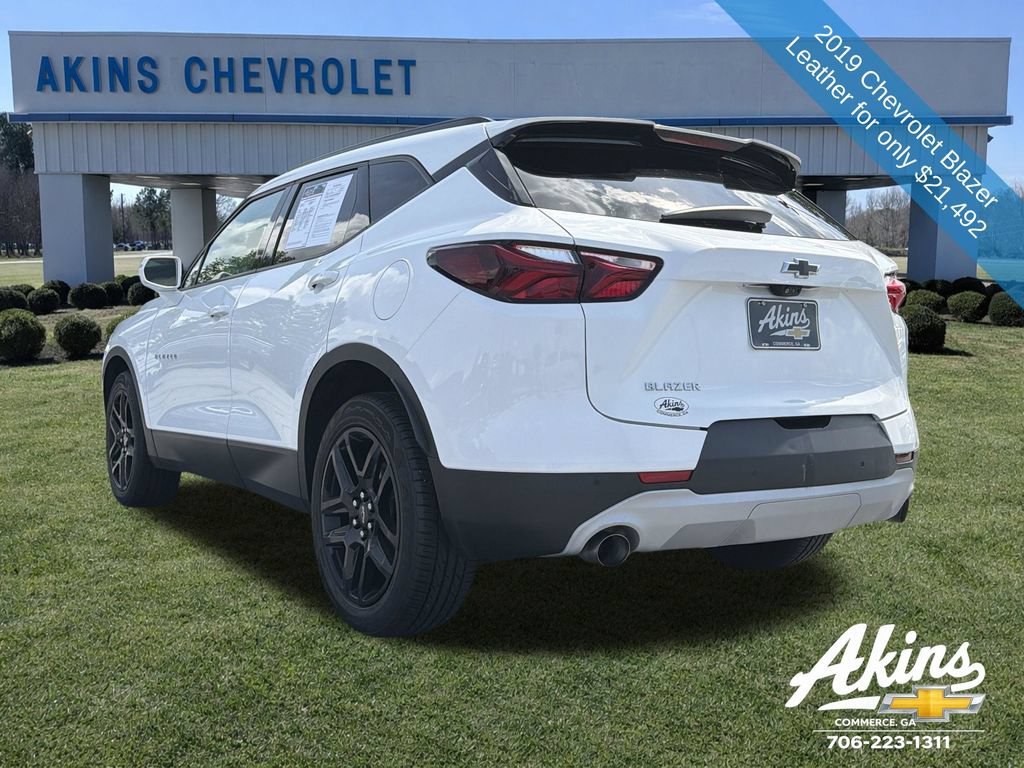 Certified 2019 Chevrolet Blazer LT w/ Sun and Wheels Package FWD image 3