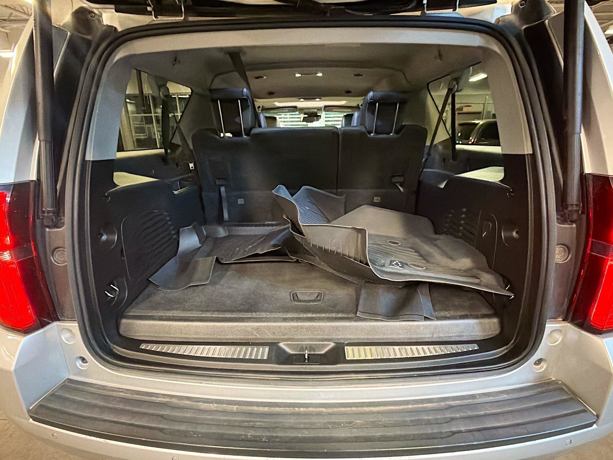 Used 2018 Chevrolet Suburban LT AWD/4WD image 29
