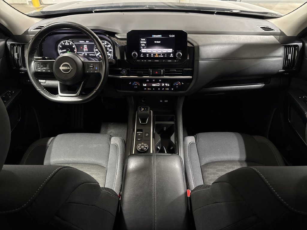 Used 2024 Nissan Pathfinder SV AWD/4WD image 10