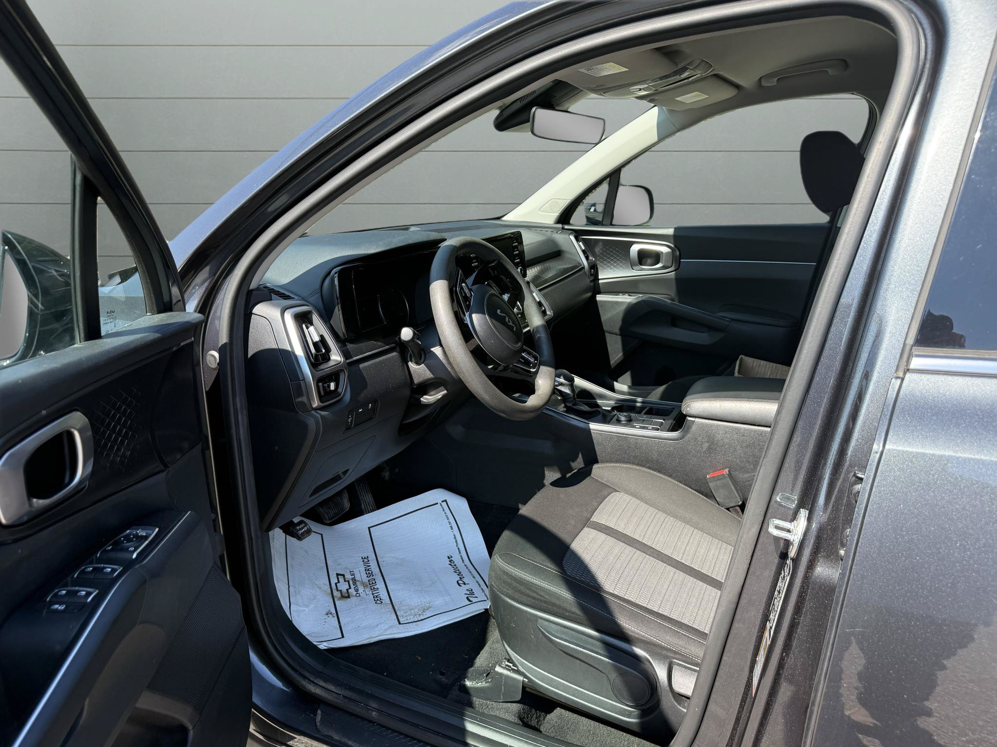 Used 2023 Kia Sorento LX FWD image 12