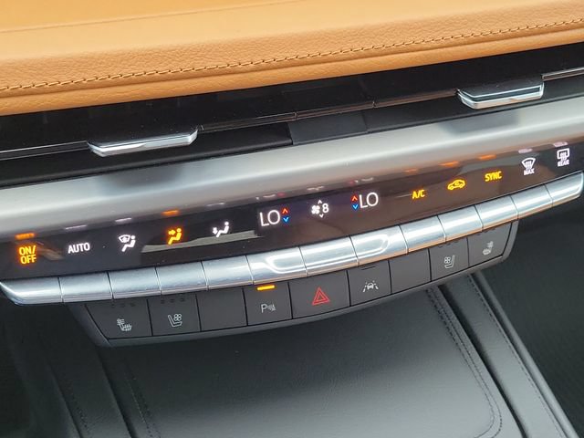 Used 2024 Cadillac XT4 Premium Luxury AWD/4WD image 36