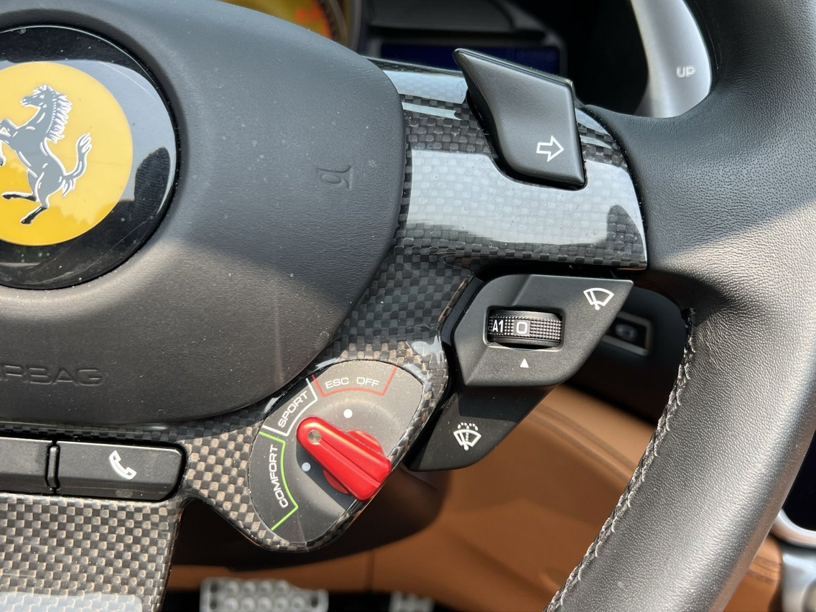 Used 2020 Ferrari Portofino RWD image 36