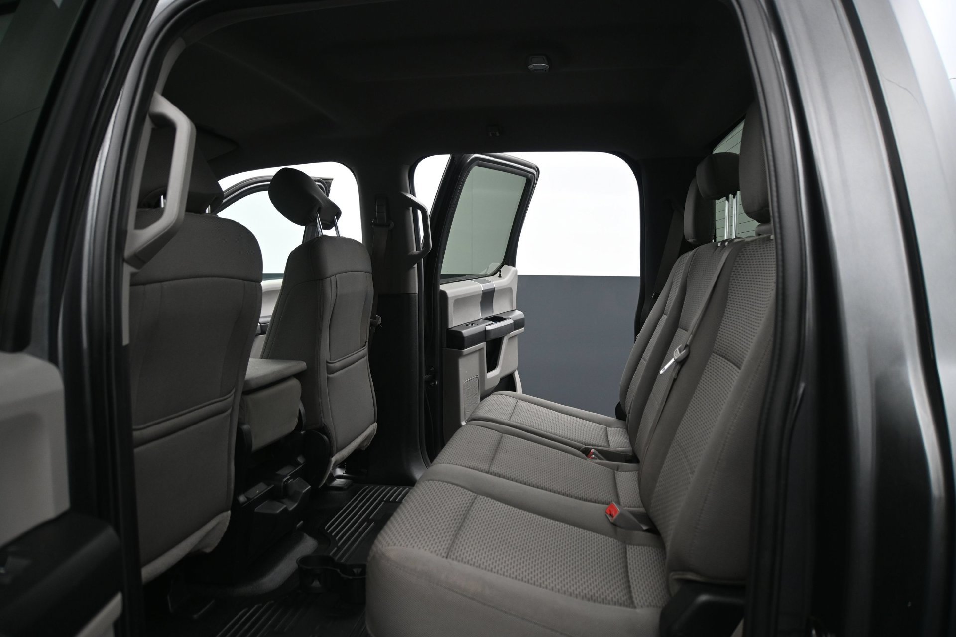 Used 2019 Ford F250 XLT w/ XLT Premium Package AWD/4WD image 16