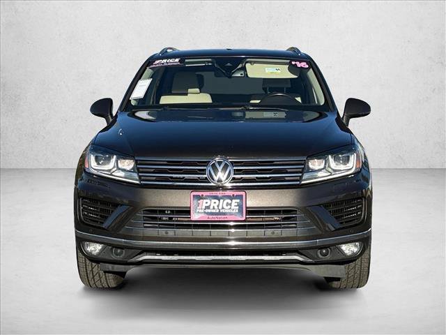 Used 2016 Volkswagen Touareg Sport AWD/4WD image 2