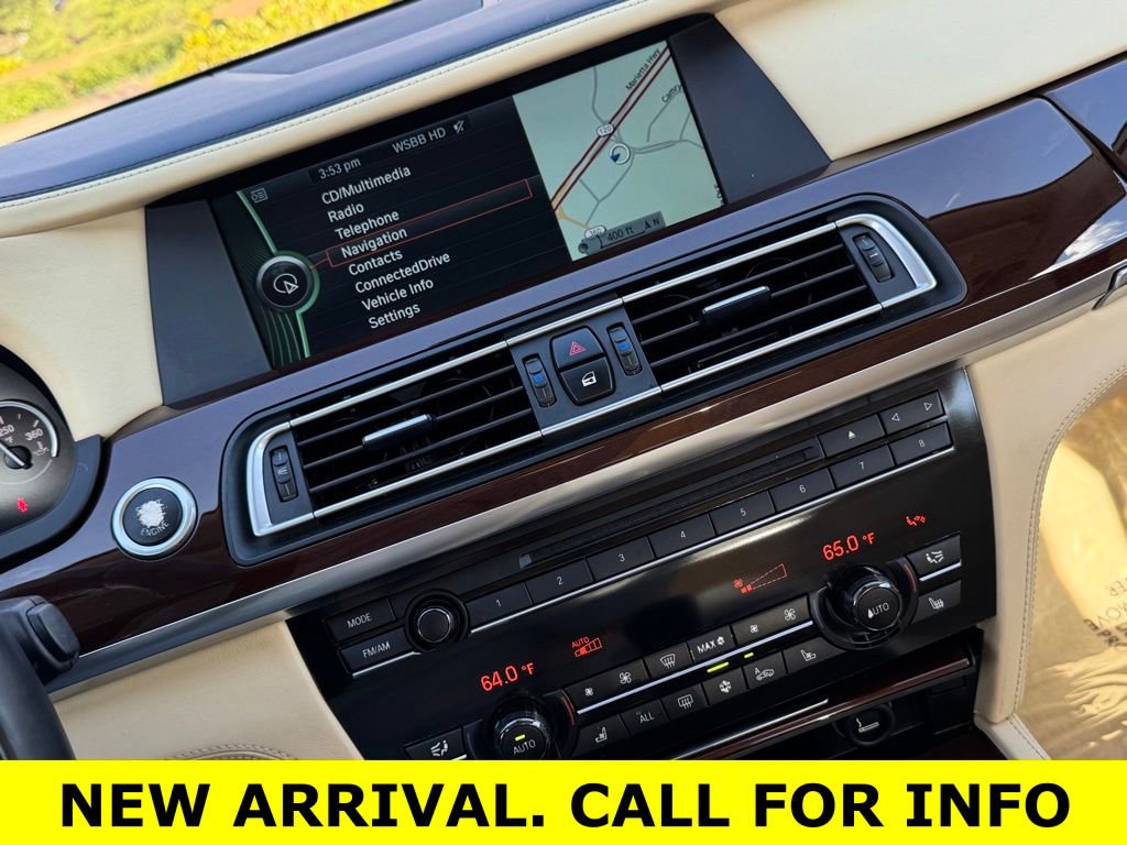 Used 2011 BMW 750Li w/ Luxury Rear Seating Pkg image 26