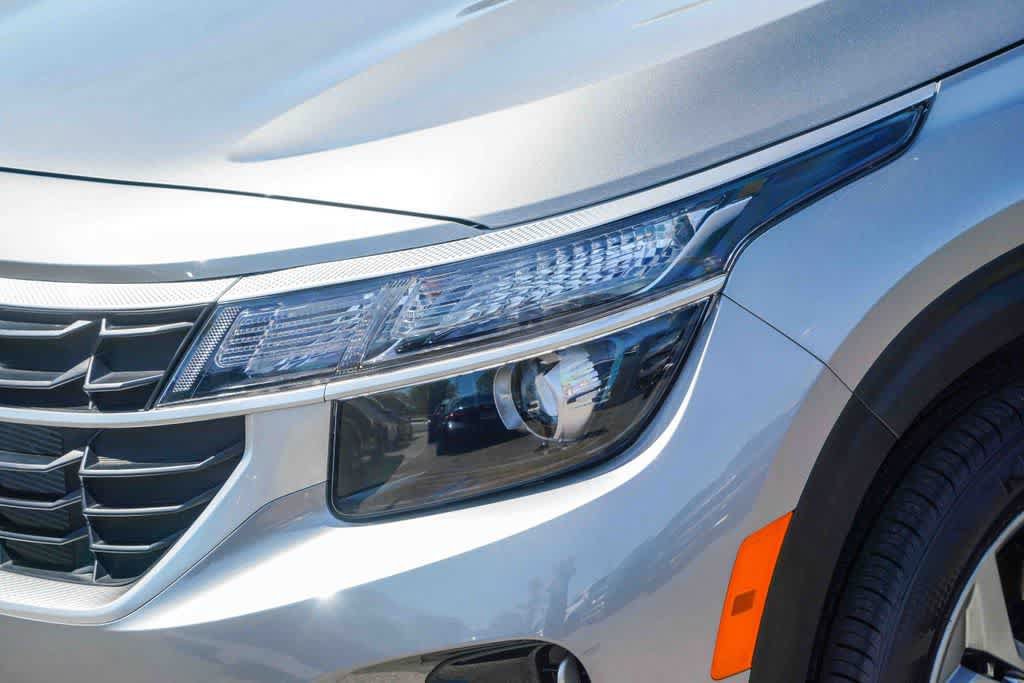 Certified 2024 Kia Seltos LX AWD/4WD image 8