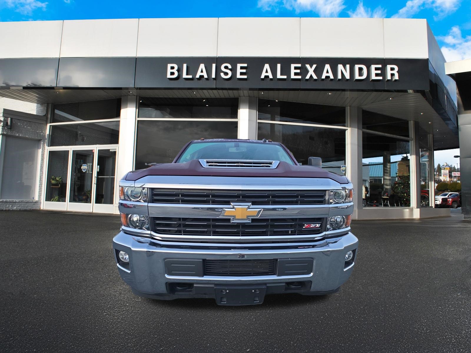 Used 2017 Chevrolet Silverado 2500 LT w/ LT Convenience Package AWD/4WD image 9