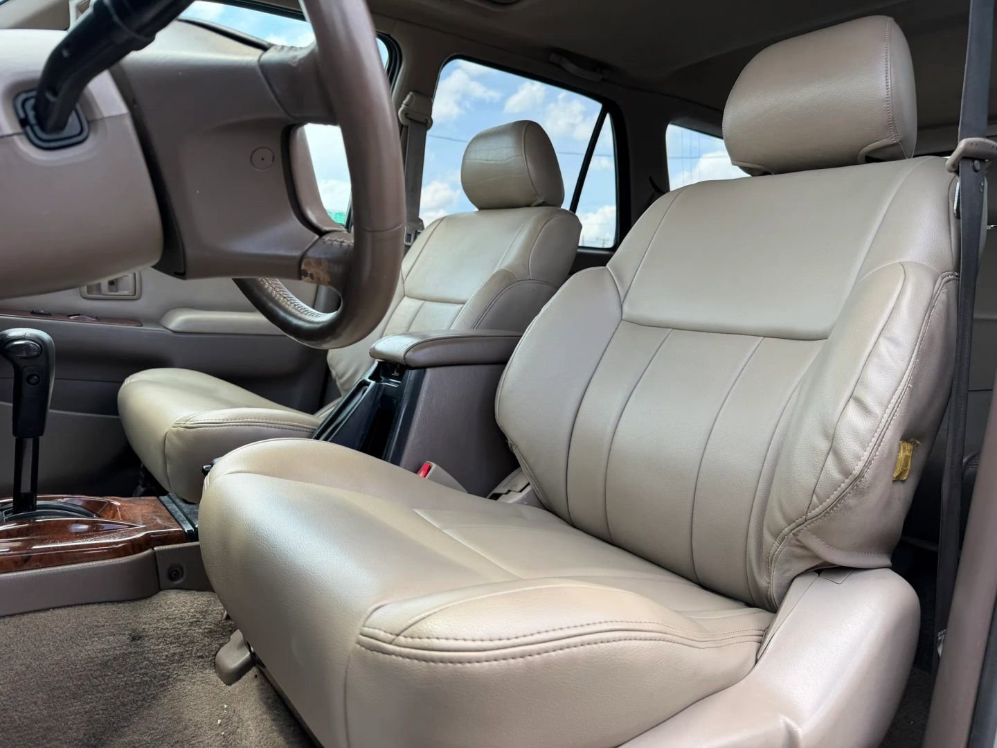 Used 2000 Toyota 4Runner Limited image 9