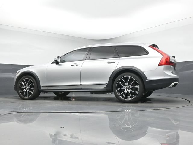 Used 2018 Volvo V90 T6 Cross Country w/ Convenience Package AWD/4WD image 14