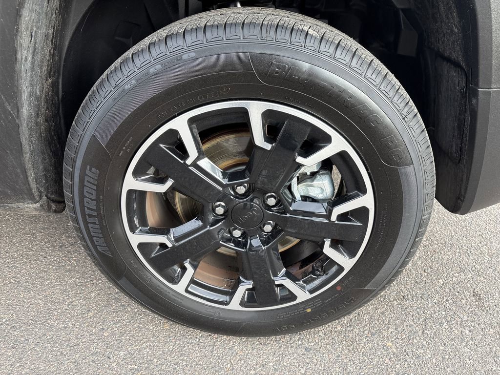 Used 2023 Jeep Renegade Trailhawk image 31