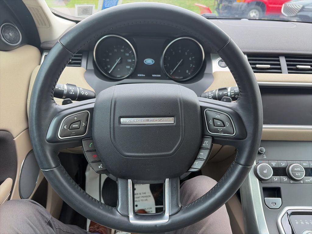 Used 2017 Land Rover Range Rover Evoque SE AWD/4WD image 5