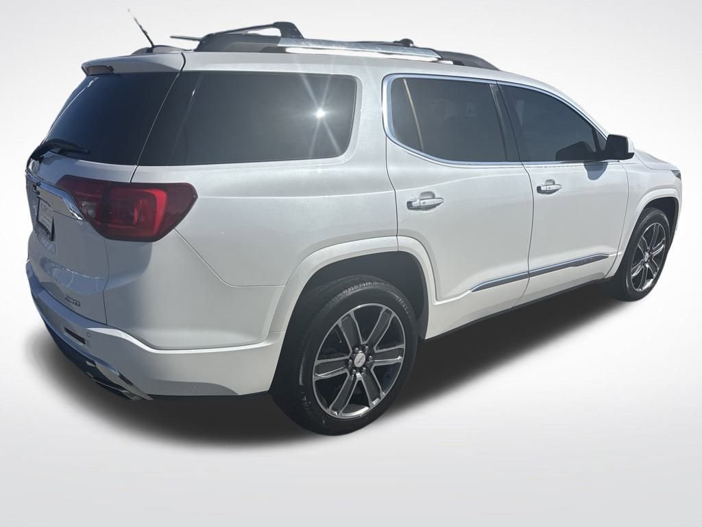 Used 2017 GMC Acadia Denali w/ Technology Package image 8