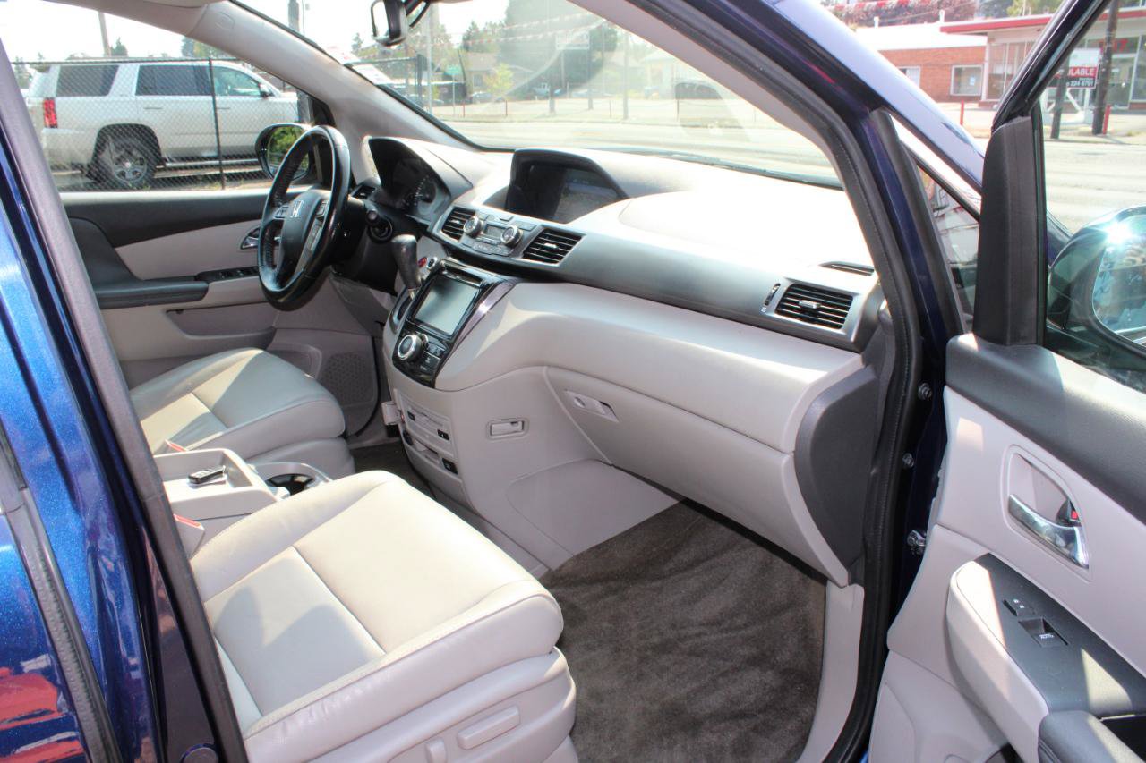 Used 2015 Honda Odyssey Touring image 17