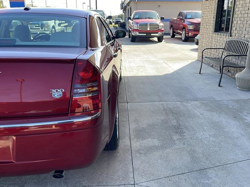Used 2006 Chrysler 300 C RWD image 11