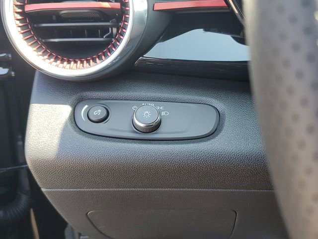 New 2026 Chevrolet Trax RS w/ Driver Confidence Package image 22