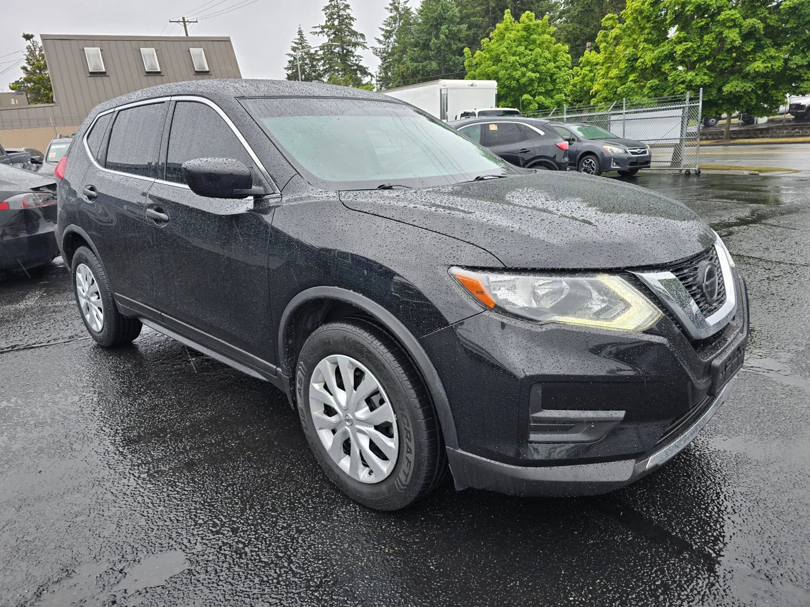 Used 2018 Nissan Rogue S AWD/4WD image 7