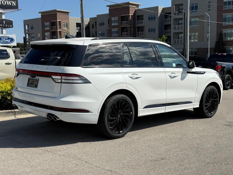 New 2027 Lincoln Aviator Reserve AWD/4WD image 3
