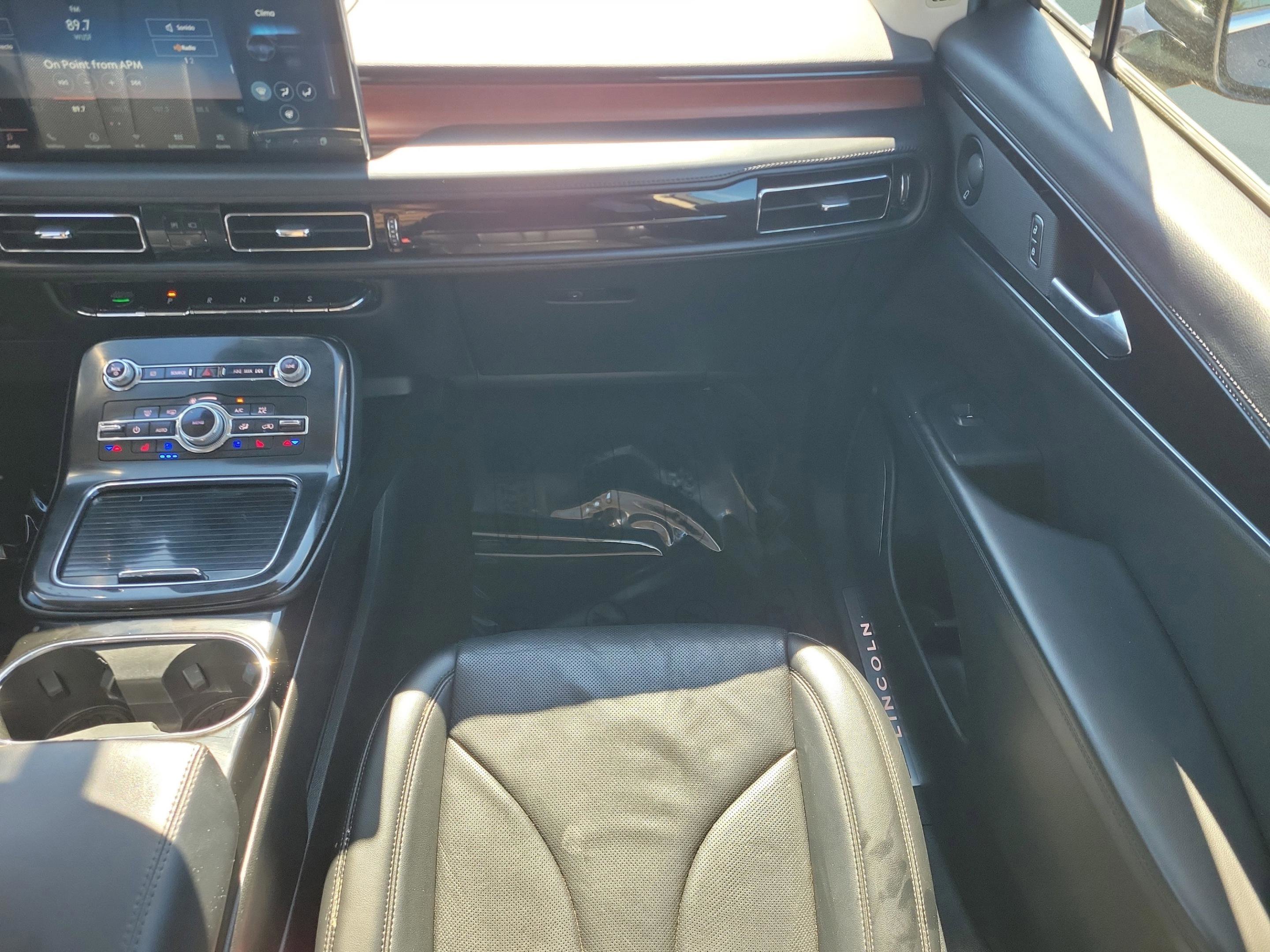 Used 2021 Lincoln Nautilus Reserve image 17