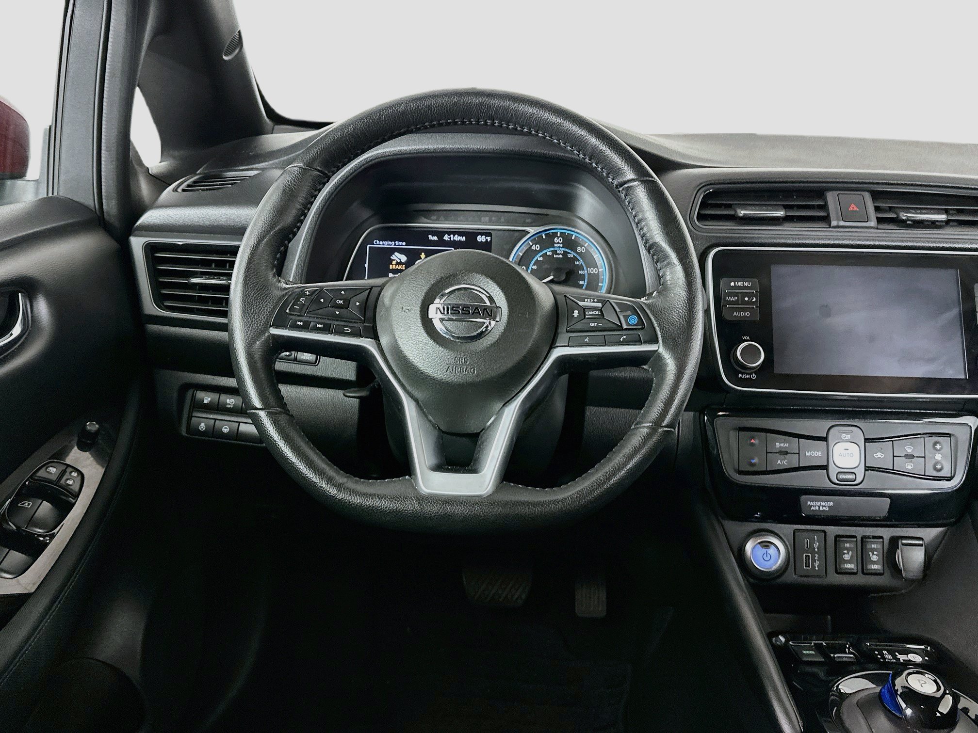 Used 2021 Nissan Leaf SV w/ SV Technology Package FWD image 18