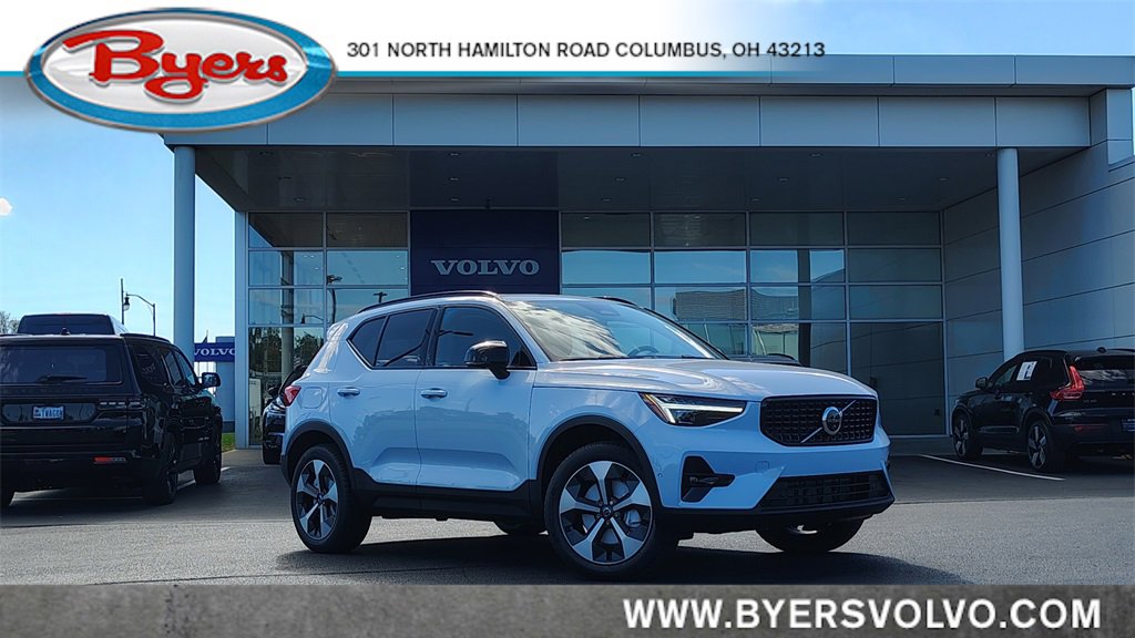 New 2026 Volvo XC40 B5 Plus w/ Protection Package Premier